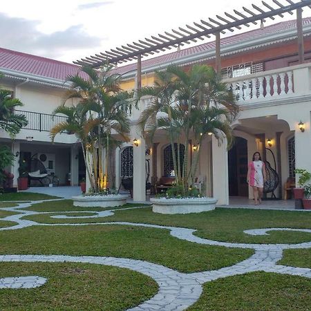 Casa Familya Hotel Batac Exterior foto